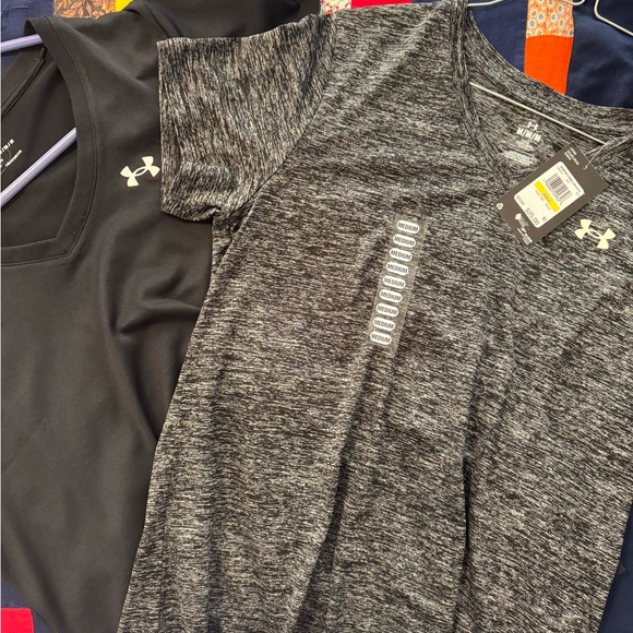 Under Armour Women's Short Sleeve Tee’s - Charcoal and Jet Black - Picture 1 of 1